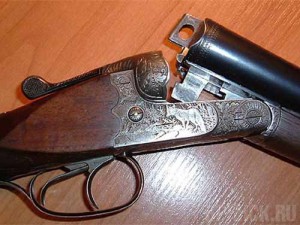 Пьяный мужчина расстрелял сожительницу и ее семилетнюю дочь