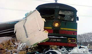 Локомотив врезался в поезд в Воронеже Локомотив врезался в поезд в Воронеже