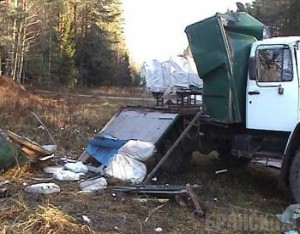 Под Дятьково перевернулся грузовик с бригадой лесорубов