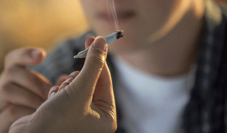 Покуривший школьник выпал с седьмого этажа Покуривший школьник выпал с седьмого этажа