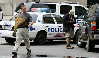 У посольства России в США открыли стрельбу У посольства России в США открыли стрельбу