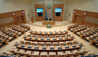 Парламент Казахстана готов распуститься Парламент Казахстана готов распуститься