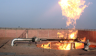 В Египте взорвали газопровод на Израиль В Египте взорвали газопровод на Израиль