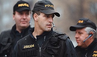 На авиазаводе в Чехии убили трех человек На авиазаводе в Чехии убили трех человек