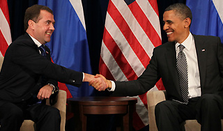 Медведев поблагодарил Обаму за ВТО Медведев поблагодарил Обаму за ВТО