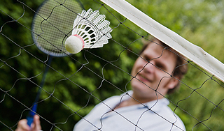 Армию вооружают ракетками и воланами Армию вооружают ракетками и воланами