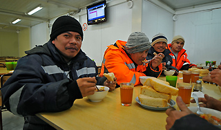 Онищенко хочет запретить мигрантов-таджиков Онищенко хочет запретить мигрантов-таджиков