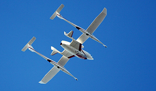 Бизнесмен слетает в космос вместе с семьей Бизнесмен слетает в космос вместе с семьей