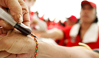 Женщину ограбили с помощью шприца Женщину ограбили с помощью шприца