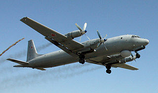 Ил-38 нашел "Капитана Кузнецова" Ил-38 нашел "Капитана Кузнецова"