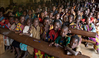 Учителя зарубили мачете во время урока Учителя зарубили мачете во время урока