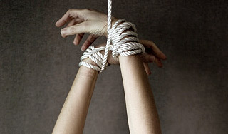 Томич избил и похитил собственную жену Томич избил и похитил собственную жену