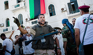 Сына Каддафи отказались отдать суду Сына Каддафи отказались отдать суду