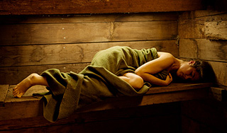 Полицейский ограбил администратора сауны Полицейский ограбил администратора сауны