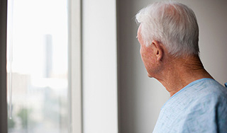 Пациент выбросился из окна больницы Пациент выбросился из окна больницы