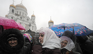 Паломникам в Москве выделили теплоход Паломникам в Москве выделили теплоход