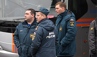 В Москве иномарка сбила двух детей В Москве иномарка сбила двух детей