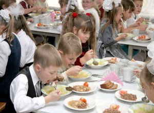 В школе №9 Брянска после ремонта открылась столовая