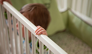 Кроватка убила младенца в Петербурге Кроватка убила младенца в Петербурге