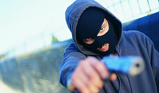 Жертва грабежа забила преступника насмерть Жертва грабежа забила преступника насмерть