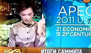 Телеведущая показала Обаме средний палец Телеведущая показала Обаме средний палец