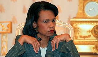 Хищная птица перепугала Кондолизу Райс Хищная птица перепугала Кондолизу Райс