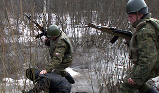 Армия получит "калашниковы" для одноруких Армия получит "калашниковы" для одноруких