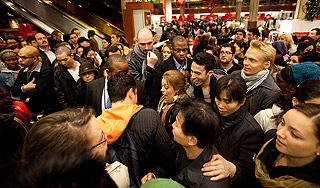 В США на распродаже людей отравили газом В США на распродаже людей отравили газом