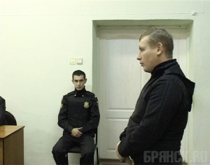 Попал в колонию мужчина, едва не придушивший автоинспектора