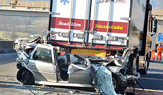 Пятеро погибли в страшном ДТП в Ленобласти Пятеро погибли в страшном ДТП в Ленобласти