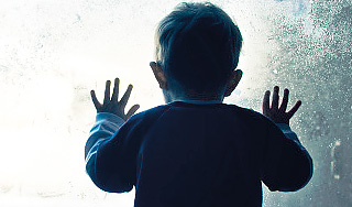 Мальчик впал в кому после побоев отца Мальчик впал в кому после побоев отца