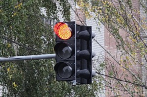 С начала года на трех перекрестках в Брянске обновили светофоры