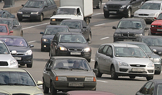 Темные Ford ловят нарушителей в Москве Темные Ford ловят нарушителей в Москве