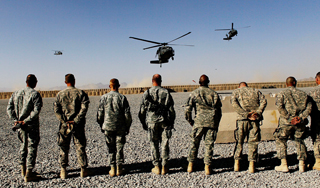 Пакистан выдавливает американцев с базы Пакистан выдавливает американцев с базы