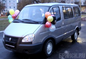 Многодетной семье Чулковых подарили микроавтобус