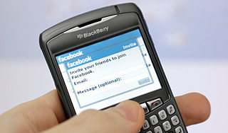 Смартфоны вызывают особую болезнь Смартфоны вызывают особую болезнь