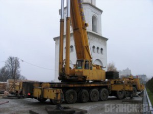 Территорию кафедральный собора оцепили из-за подозрительного пакета