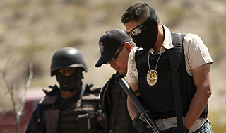 Спецслужбы США помогают наркомафии Спецслужбы США помогают наркомафии