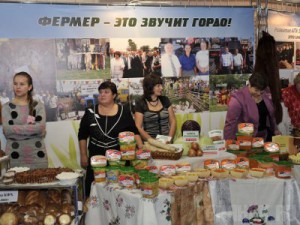 Без ножа зарезали