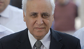 Экс-президента Израиля отправили в тюрьму Экс-президента Израиля отправили в тюрьму