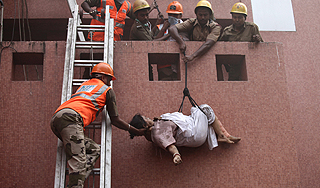 В Индии заживо сгорели старики В Индии заживо сгорели старики