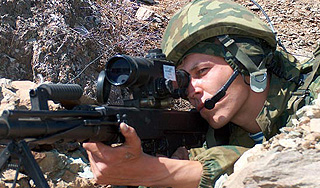 Десантников вооружили австрийским оружием Десантников вооружили австрийским оружием