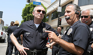 В Голливуде открыли беспорядочный огонь В Голливуде открыли беспорядочный огонь