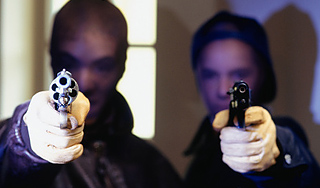 В Москве со стрельбой ограбили почту В Москве со стрельбой ограбили почту