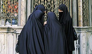 Женщине отрубили голову за колдовство Женщине отрубили голову за колдовство