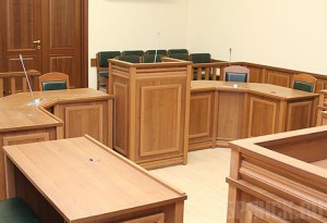 Четырех преступников будут судить за кражи