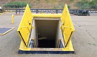 Богатые москвичи строят бомбоубежища Богатые москвичи строят бомбоубежища