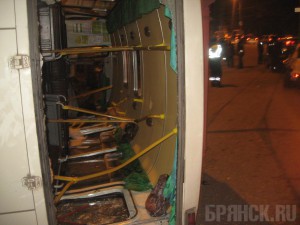 В Брянске перевернулся ПАЗ №29 с 15 пассажирами ПАЗ №29 перевернулся в Брянске на пересечении улиц Калинина и Гражданской