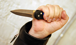 В тагильской коммуналке зарезали троих В тагильской коммуналке зарезали троих