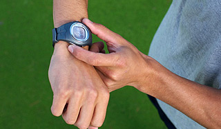 Google и Apple готовят гаджет-помощник Google и Apple готовят гаджет-помощник